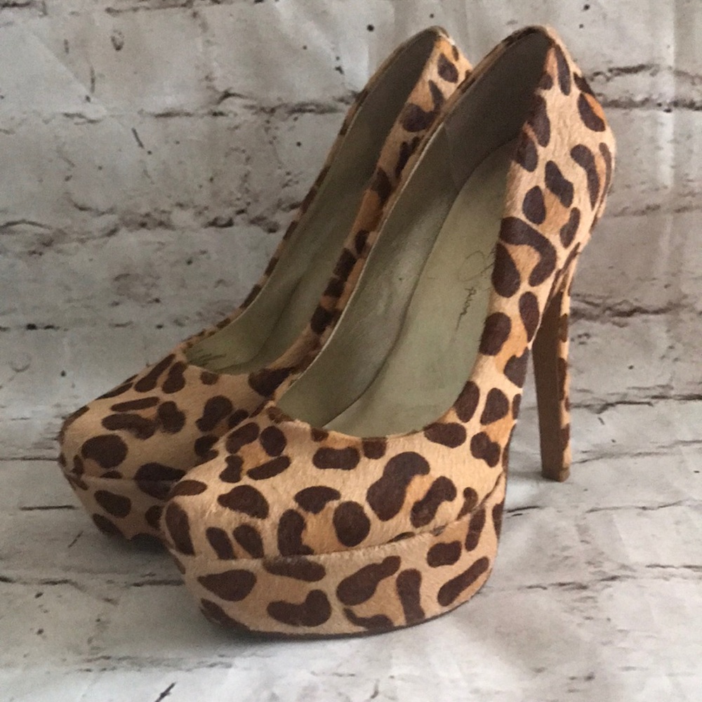 Jessica Simpson heels